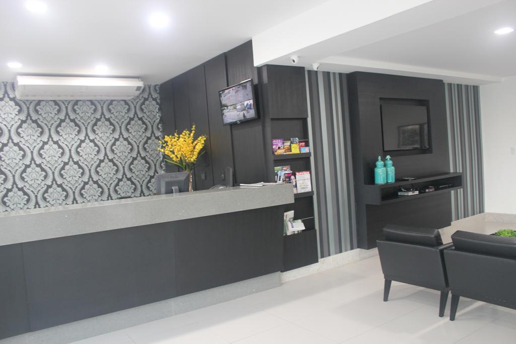 Pratti Hotel ลินญาริส ภายนอก รูปภาพ
