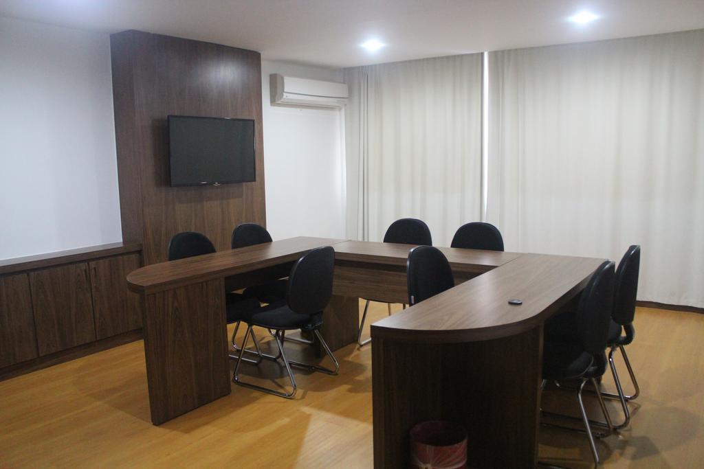 Pratti Hotel ลินญาริส ภายนอก รูปภาพ