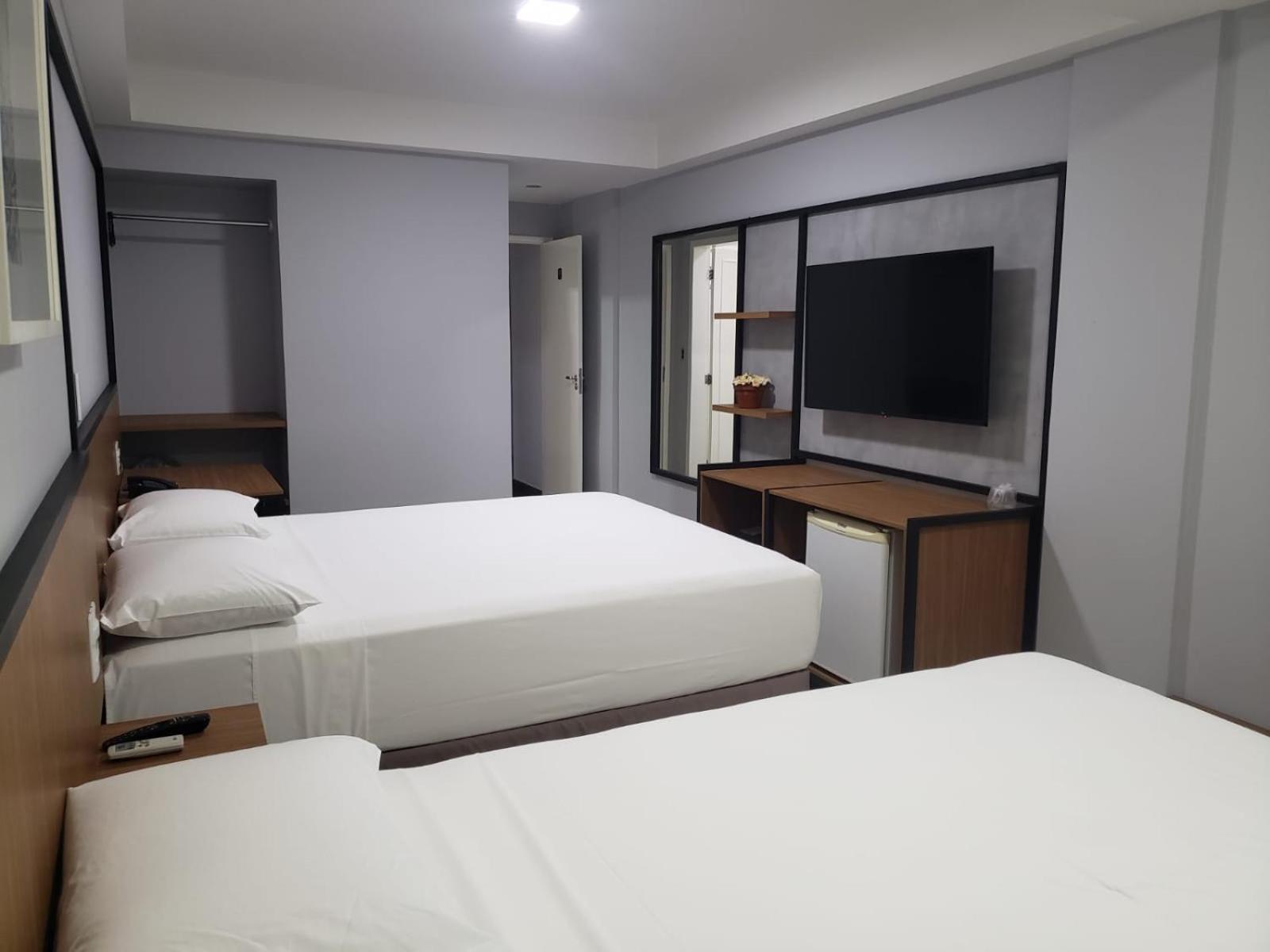 Pratti Hotel ลินญาริส ภายนอก รูปภาพ
